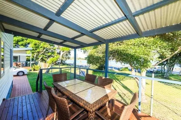 Kulübe, Göl Manzaralı (Sleeps 4)