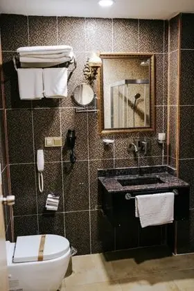Deluxe Dört Kişilik Oda