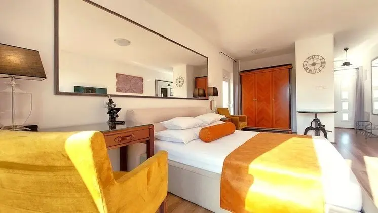 Exclusive Stüdyo, Bahçe Manzaralı (Juan Vucetich)