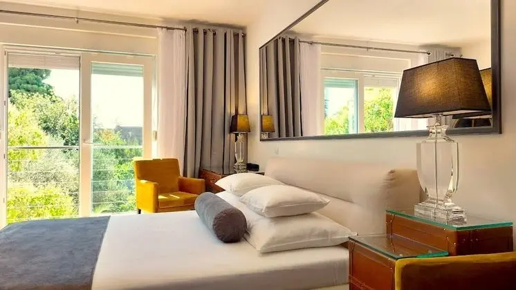 Exclusive Stüdyo, Bahçe Manzaralı (Juan Vucetich)