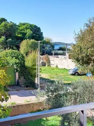 Exclusive Stüdyo, Bahçe Manzaralı (Juan Vucetich)