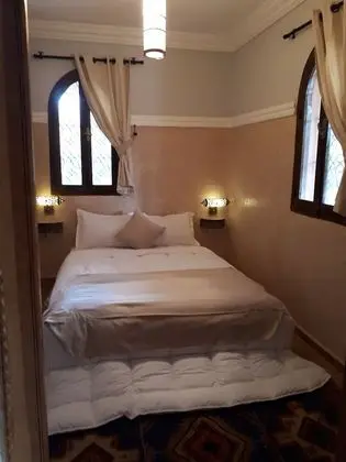 Royal Üç Kişilik Oda, Banyolu/Duşlu, Havuz Manzaralı