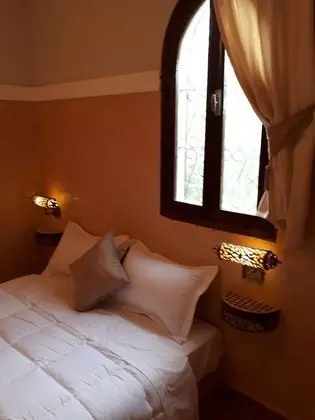 Royal Üç Kişilik Oda, Banyolu/Duşlu, Havuz Manzaralı
