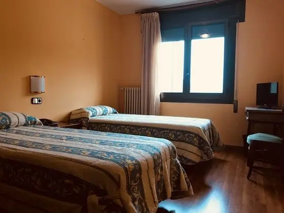 Tek Büyük veya İki Ayrı Yataklı Oda