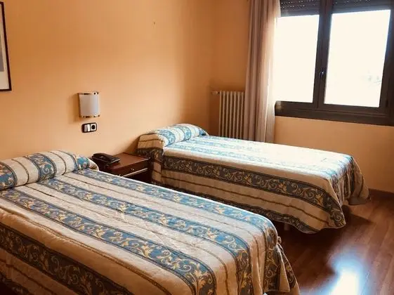 Tek Büyük veya İki Ayrı Yataklı Oda