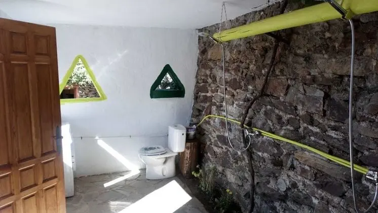 Ortak Ranzalı Oda, Ortak Banyo (1 bed in a 7-Bed Dormitory Room)