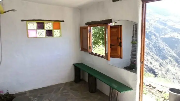 Ortak Ranzalı Oda, Ortak Banyo (1 bed in a 8-Bed Dormitory Room)