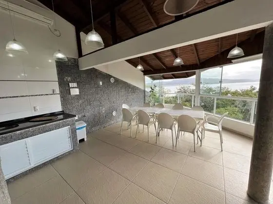 Luxo Triplex