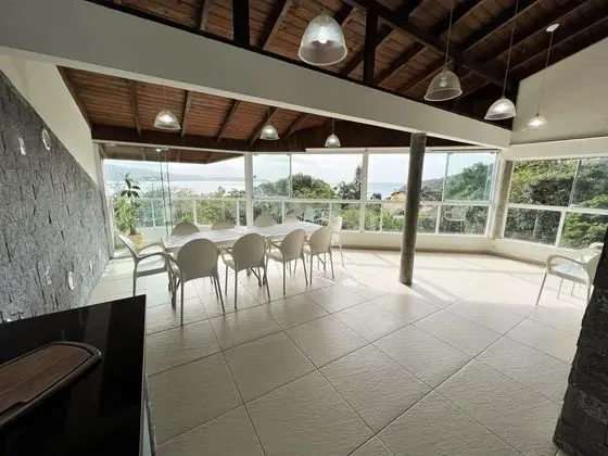 Luxo Triplex