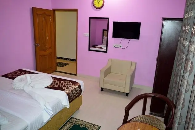 Deluxe Tek Büyük Yataklı Oda, 1 Yatak Odası, Sigara İçilebilir, Kısmi Deniz Manzaralı