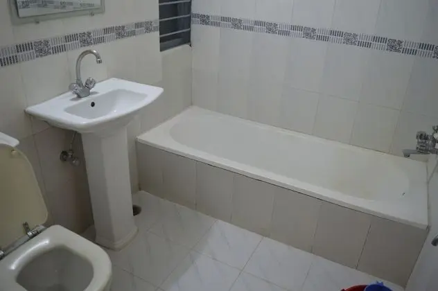 Deluxe Tek Büyük Yataklı Oda, 1 Yatak Odası, Sigara İçilebilir, Kısmi Deniz Manzaralı