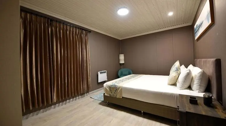 Executive Oda (King Suite)
