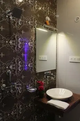 Luxury Tek Büyük Yataklı Oda, Sigara İçilmez, Şehir Manzaralı