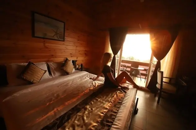 Regalia Bay View King Bed