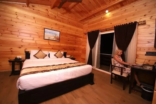 Regalia Executive King Bed