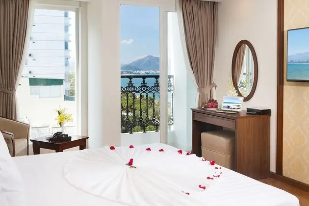 Deluxe Oda, Balkon, Şehir Manzaralı