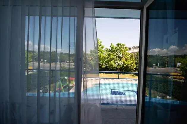 Tek Büyük veya İki Ayrı Yataklı Oda, Balkon (Free WiFi)