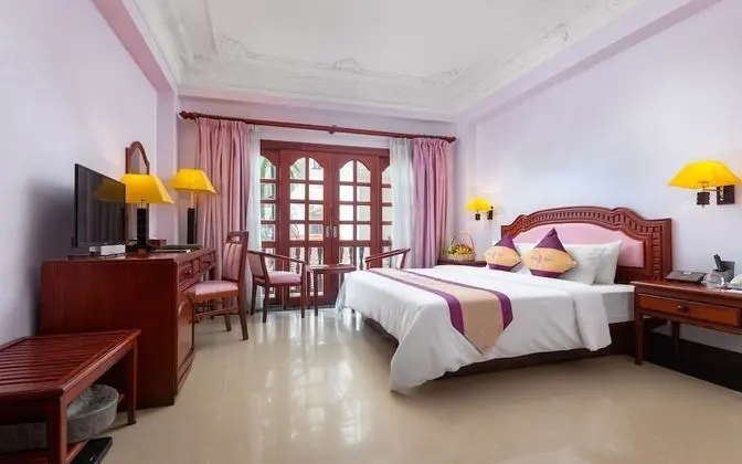 Deluxe Tek Büyük Yataklı Oda