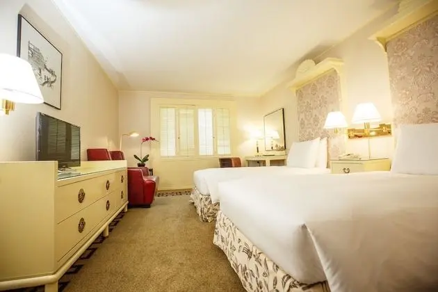 Superior Twin Room (With Breakfast)