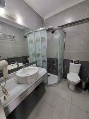 Comfort Tek Büyük Yataklı Oda