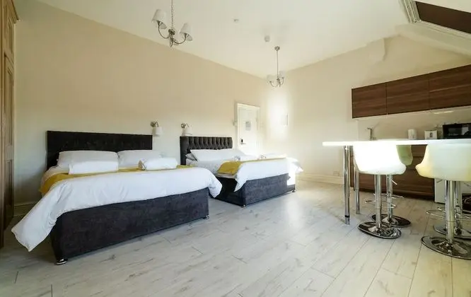 Dört Kişilik Oda, 2 Çift Kişilik Yatak, Ortak Banyo