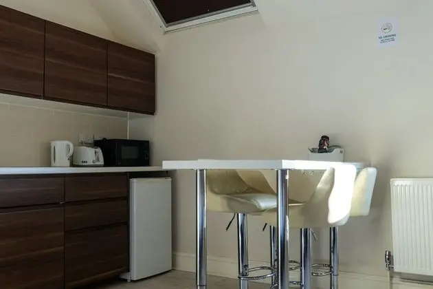 Dört Kişilik Oda, 2 Çift Kişilik Yatak, Ortak Banyo