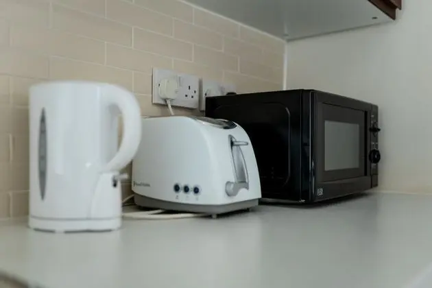 Dört Kişilik Oda, 2 Çift Kişilik Yatak, Ortak Banyo