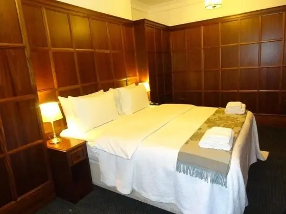 Executive Oda (With Outside Shared Patio - 3 People)