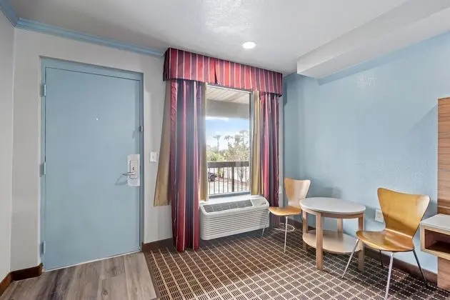 Oda, 1 En Büyük (King) Boy Yatak, Sigara İçilmez