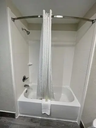 Standard Oda, 2 Büyük (Queen) Boy Yatak