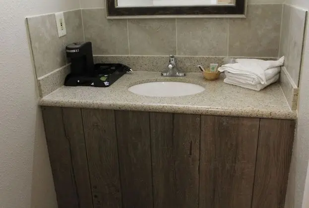 Oda, 2 Büyük (Queen) Boy Yatak, Sigara İçilmez