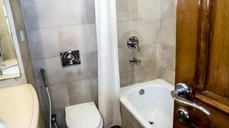 Standard Tek Büyük veya İki Ayrı Yataklı Oda
