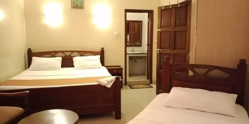 Üç Kişilik Oda