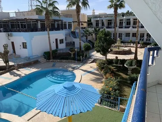 Standard Tek Büyük Yataklı Oda, 2 Yatak Odası, Havuz Kenarı