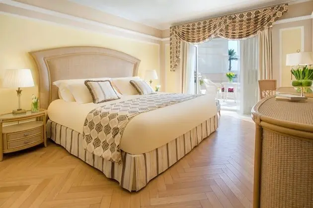 Lanai Room