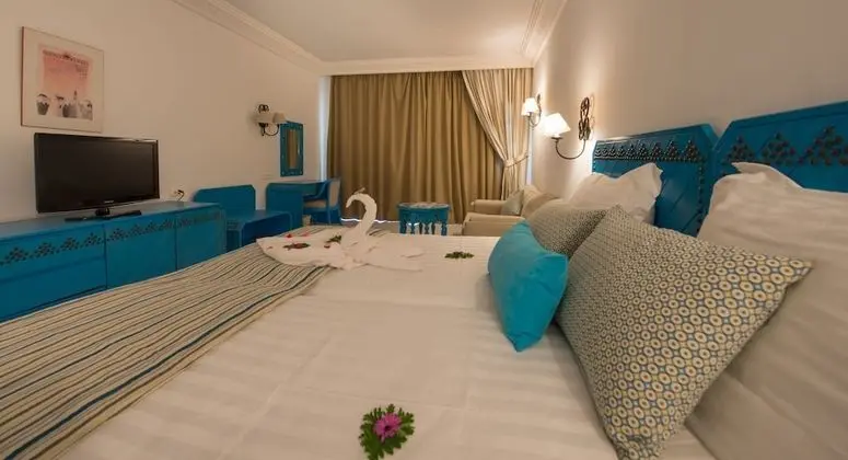 Dört Kişilik Oda, Deniz Manzaralı