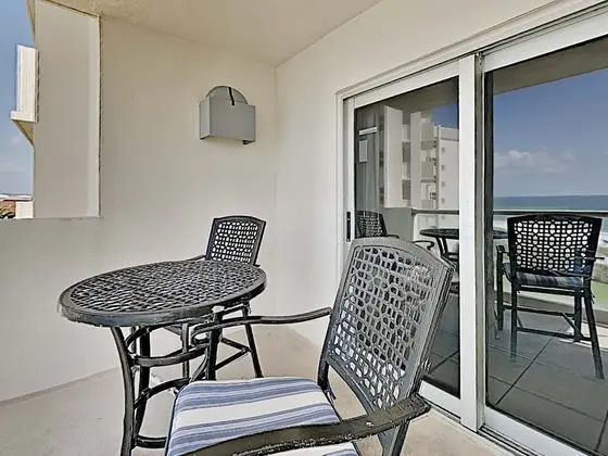 Daire, Birden Çok Yatak, Balkon, Okyanus Manzaralı (#507 East)