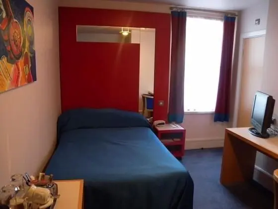 Tek Kişilik Oda