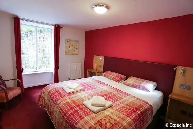 City Tek Büyük Yataklı Oda