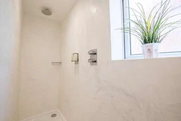 Exclusive Tek Büyük Yataklı Oda, Banyolu/Duşlu (Themed Woodland)