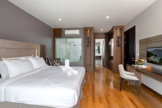 1 Bedroom with Jacuzzi Bathtub