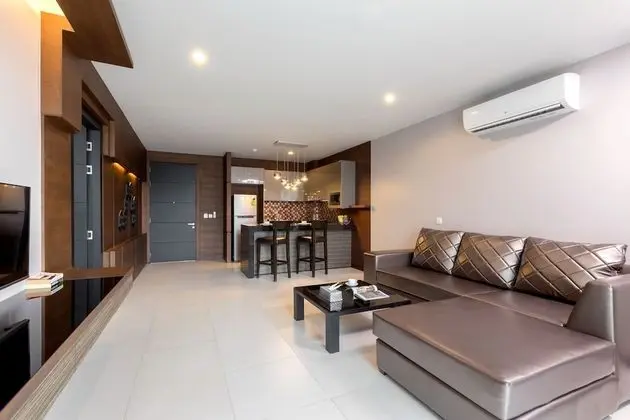 1 Bedroom with Jacuzzi Bathtub