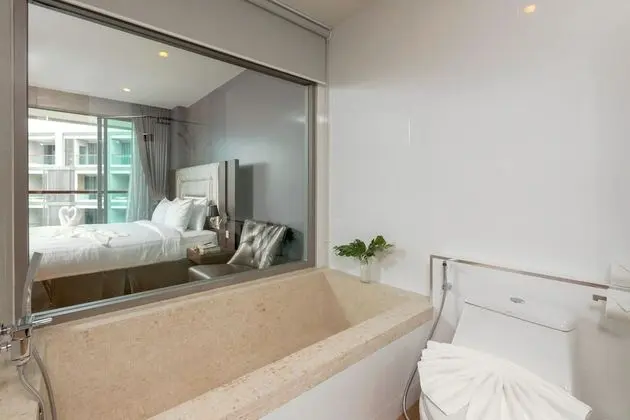1 Bedroom with Jacuzzi Bathtub