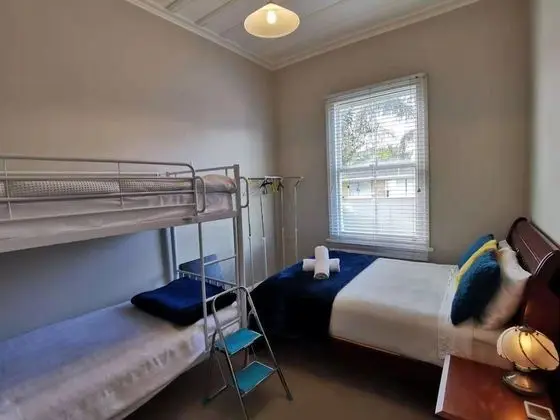 Comfort Üç Kişilik Oda, Avlu Manzaralı