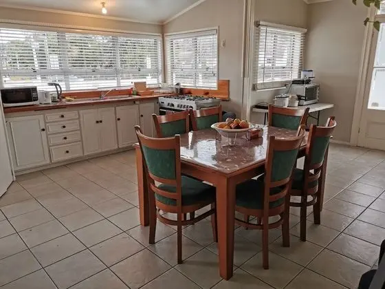 Comfort Üç Kişilik Oda, Avlu Manzaralı