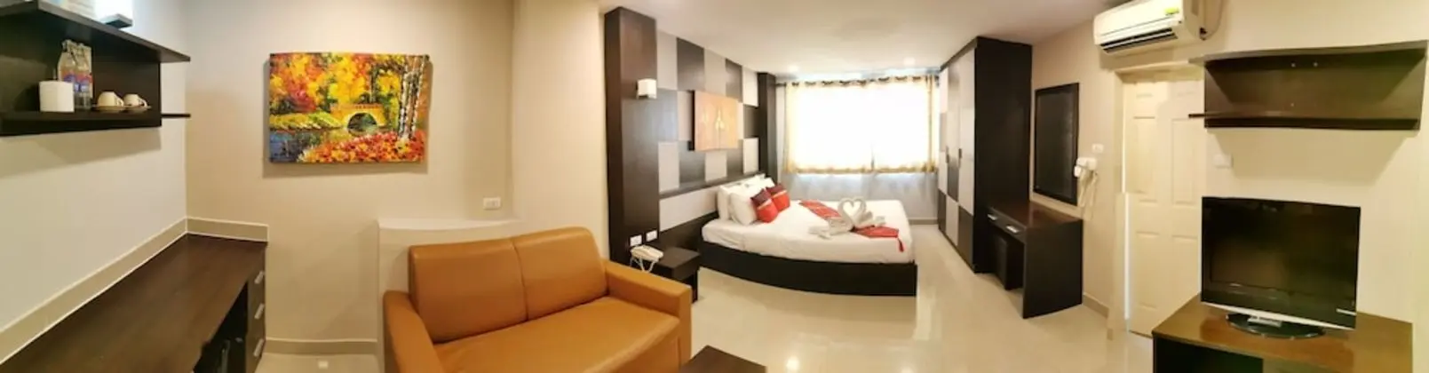 Deluxe Double or  Twin with Breakfast and Airport Transfer