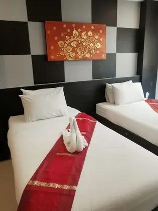 Deluxe Double or  Twin with Breakfast and Airport Transfer