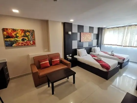 Deluxe Double or  Twin with Breakfast and Airport Transfer