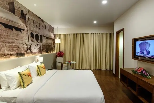 Deluxe Tek Büyük Yataklı Oda