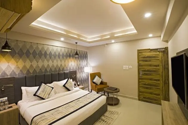 Deluxe Tek Büyük Yataklı Oda